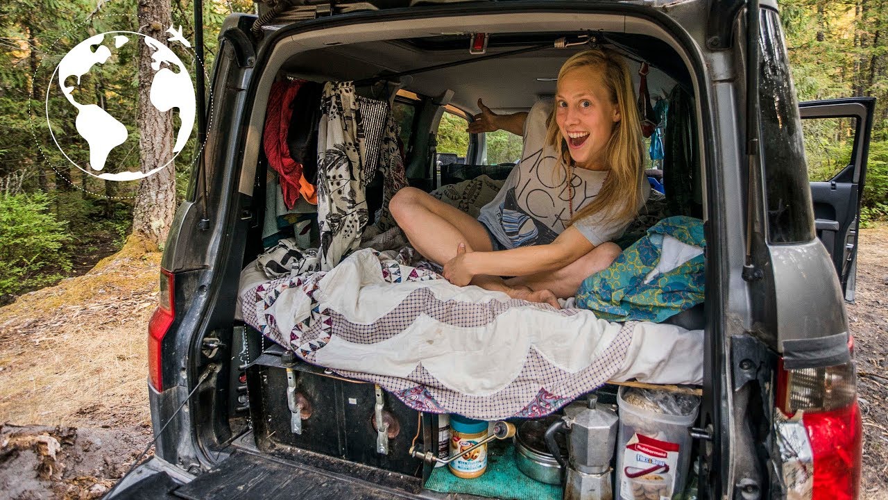 Ranae Scott Lives in Her Car, Climbs When She Wants and Eats for Free